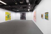 <p>展览现场，高嫣 (Rebekka Steiger)，<em>和蝎子厮混 - mingling with scorpions</em>，博乐德文化集团，中国北京，2021年10月23日 &ndash; 2022年1月23日</p>
