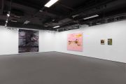 <p>展览现场，高嫣 (Rebekka Steiger)，<em>和蝎子厮混 - mingling with scorpions</em>，博乐德文化集团，中国北京，2021年10月23日 &ndash; 2022年1月23日</p>
