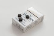 <p>Tobias Kaspar, <em>Aspirin and Malboro Gold</em>, 2018, Malboro Gold box with 3 bronze Aspirin casts, 3 x 6 x 9 cm (installation dimension)</p>
