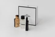<p>Tobias Kaspar, <em>Chanel Boy</em>, 2018, Chanel parfum box with bronze cast (cut and polished), 6 x 6.5 x 6.5 cm (installation dimension)</p>
