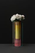 <p>Tobias Rehberger, <em>Ju Ting</em>,&nbsp;2019, ongoing series of vase portraits, glass, white peony, 55 x 16.5 x 16 cm (vase)</p>
