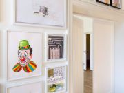 <p>展览现场，<em>Tobias Rehberger - Inspiration is a little town in China - in Paper</em>，Haus am Waldsee，德国柏林，2019年9月6日 &ndash; 11月17日，图片：Roman M&auml;rz&nbsp;</p>
