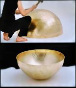 <p>尤莉亚&middot;斯坦纳，<em>sound of now (hemispheres)</em>，2023，视频/声音，两个显示器，北部20分钟，南部30分钟，3版</p>
