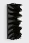 <p>杨牧石，<em isrender="true">锐化 - 支</em>，2016 No.4，木料，黑色喷漆，34 x 99 x 31 cm</p>

